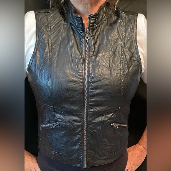 Faux Leather Strechy Vest - Picture 1 of 3